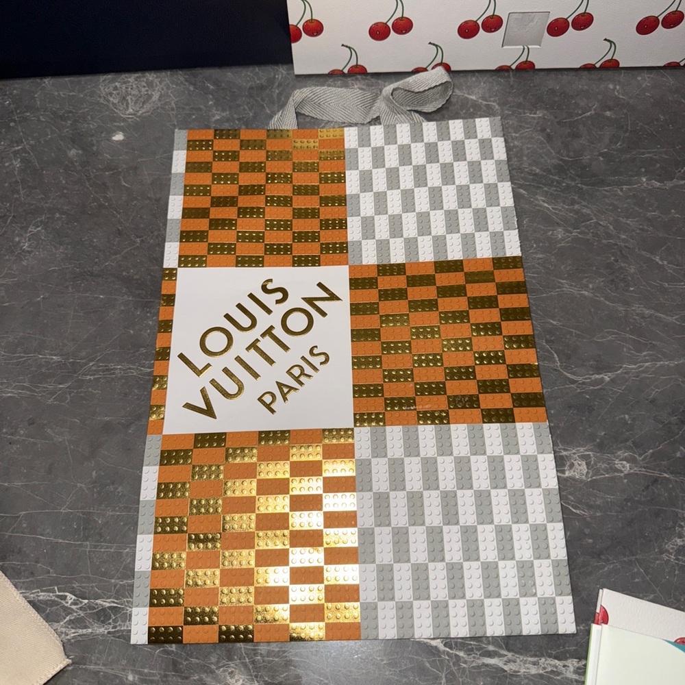 Louis Vuitton  Christmas 🎄 Gift Bag